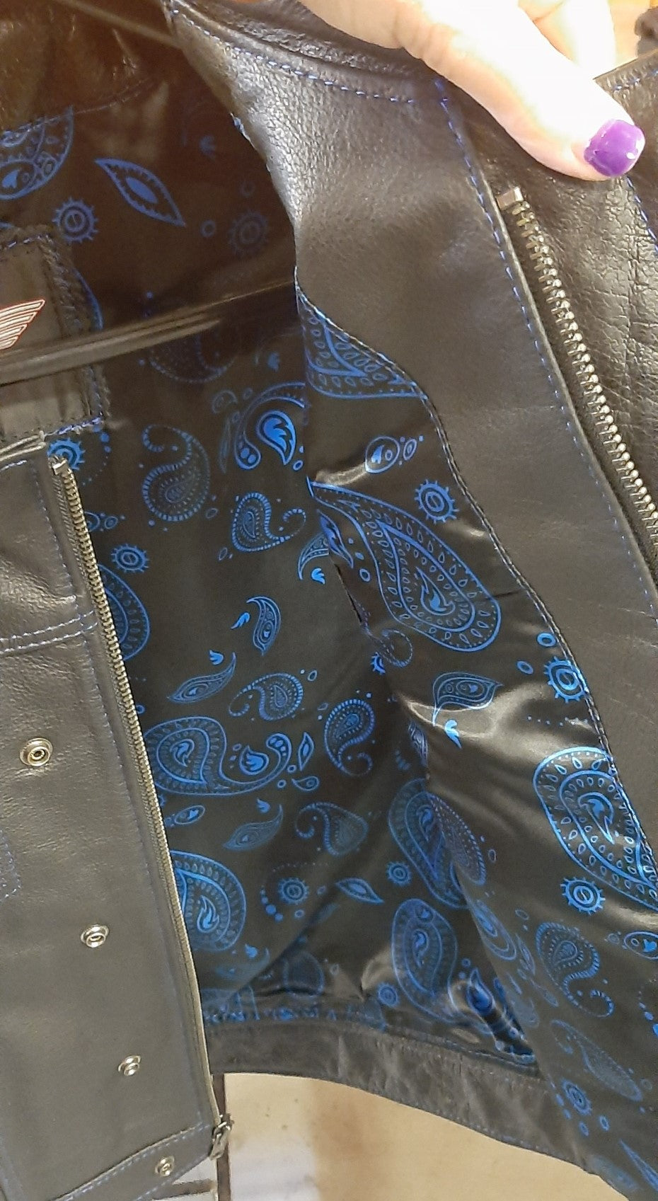 Men's Club Style Motorcycle Vest with Blue Paisley Lining - 175B