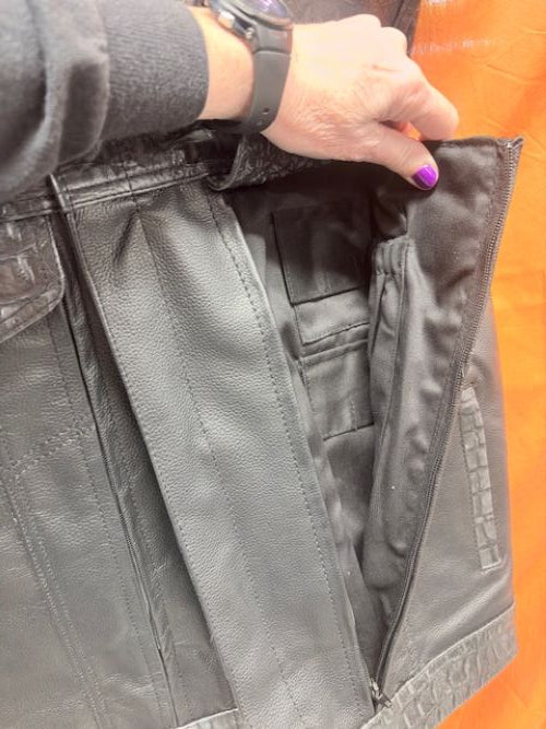 Men's Club Style Leather Vest w/Embossed Crocodile Skin - ADA700